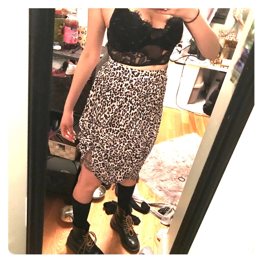 COPY - Leopard skirt